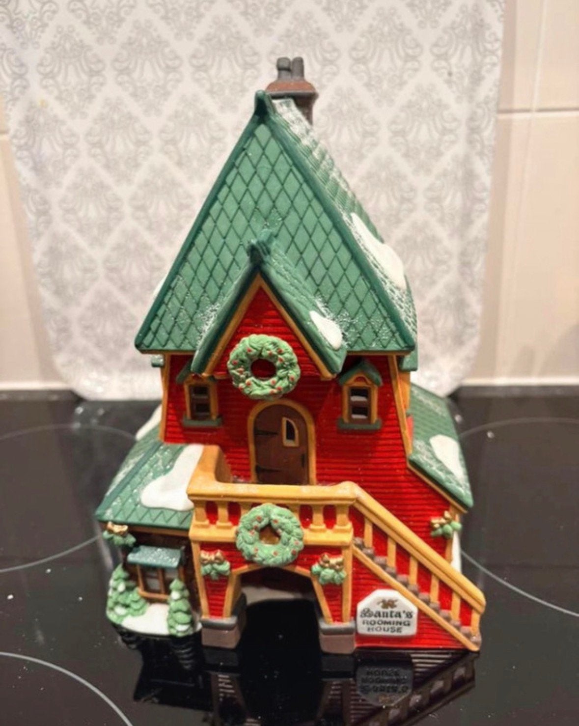 Department 56 santa’s house kerstdorp, Ophalen of Verzenden, Zo goed als nieuw