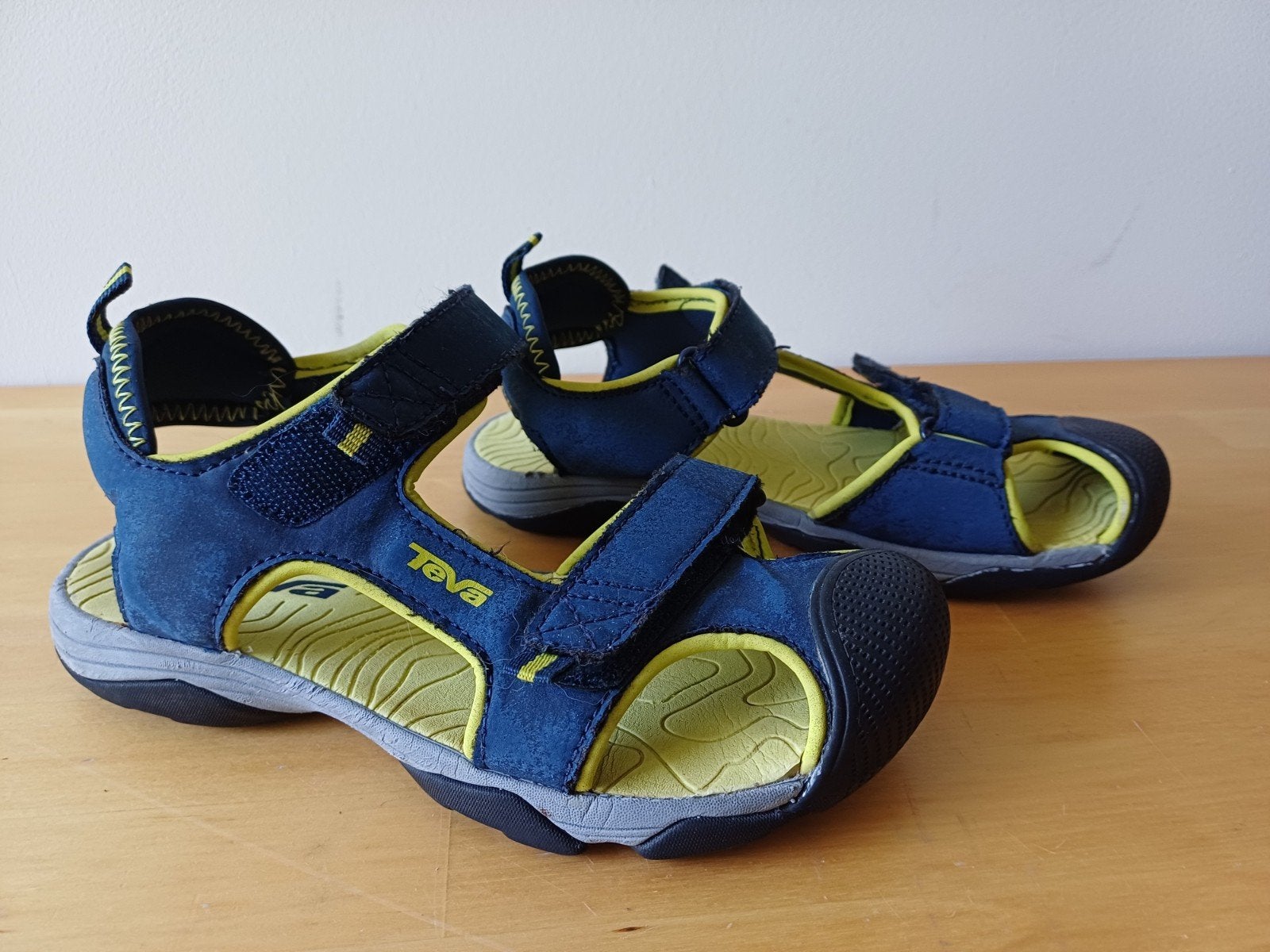 Teva sandalen maat 33-34, Gebruikt, Jongen of Meisje, Schoenen, Teva