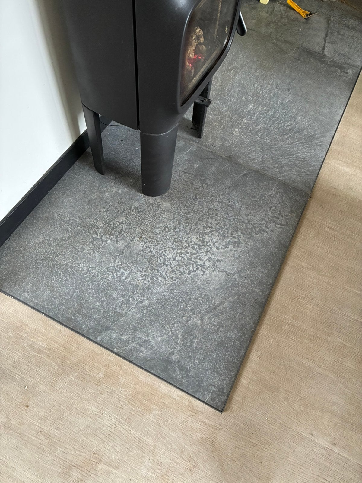 Gratis 2 prachtige tegels, Ophalen, 30 cm of meer, Steen of Klei, 50 tot 150 cm