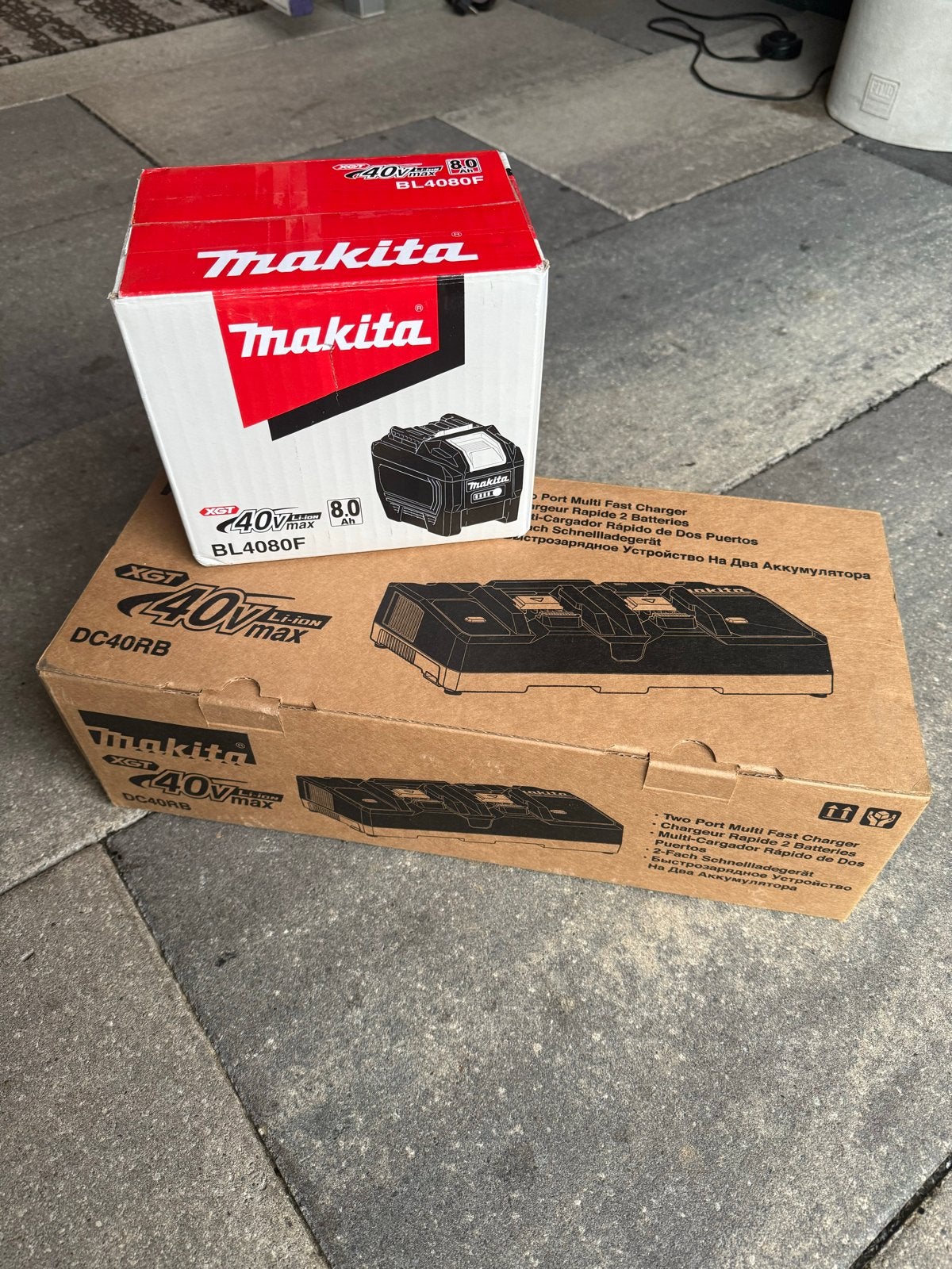 Makita DC40RB Snellader + BL4080F 8.0Ah Accu XGT 40V Max, Ophalen of Verzenden, Nieuw, Overige typen