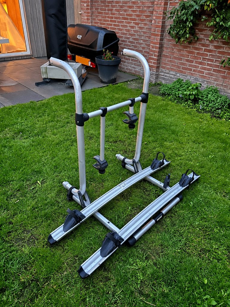 Thule Elite G2 Standard, Auto diversen, Zo goed als nieuw, Brede banden, 2 fietsen, Achterklepdrager