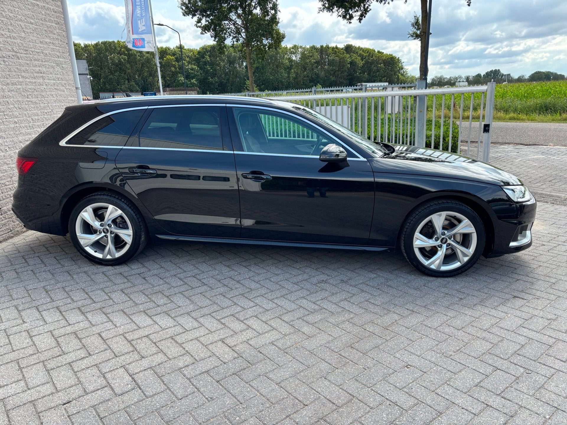 Audi A4 Avant 35 TFSI Business Edition ELEC.AKLEP/DIG COCKPI, Auto's, Stof, Gebruikt, 4 cilinders, A4