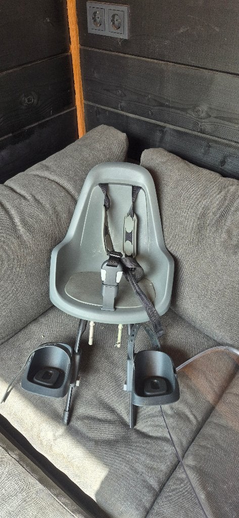Bobike zitje met windscherm, Ophalen, Voetsteuntjes, Voorzitje, Zo goed als nieuw