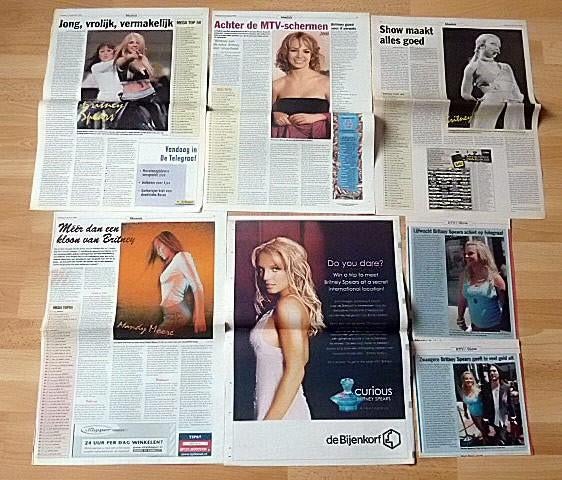 Britney Spears - Collection with magazine interviews & pics, Verzenden, 1980 tot heden, Tijdschrift