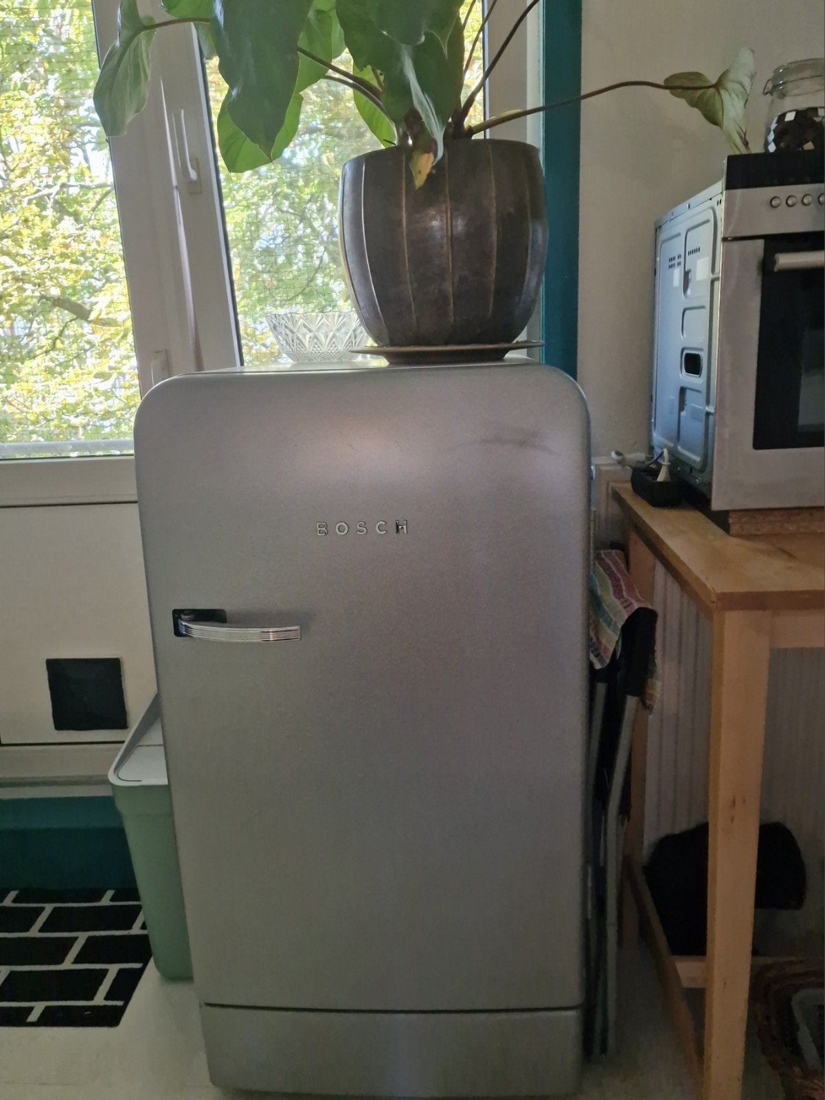 Bosch Classic Edition Koelkast - Compact en Stijlvol, Witgoed en Apparatuur, Koelkasten en IJskasten, 100 tot 150 liter, 45 tot 60 cm