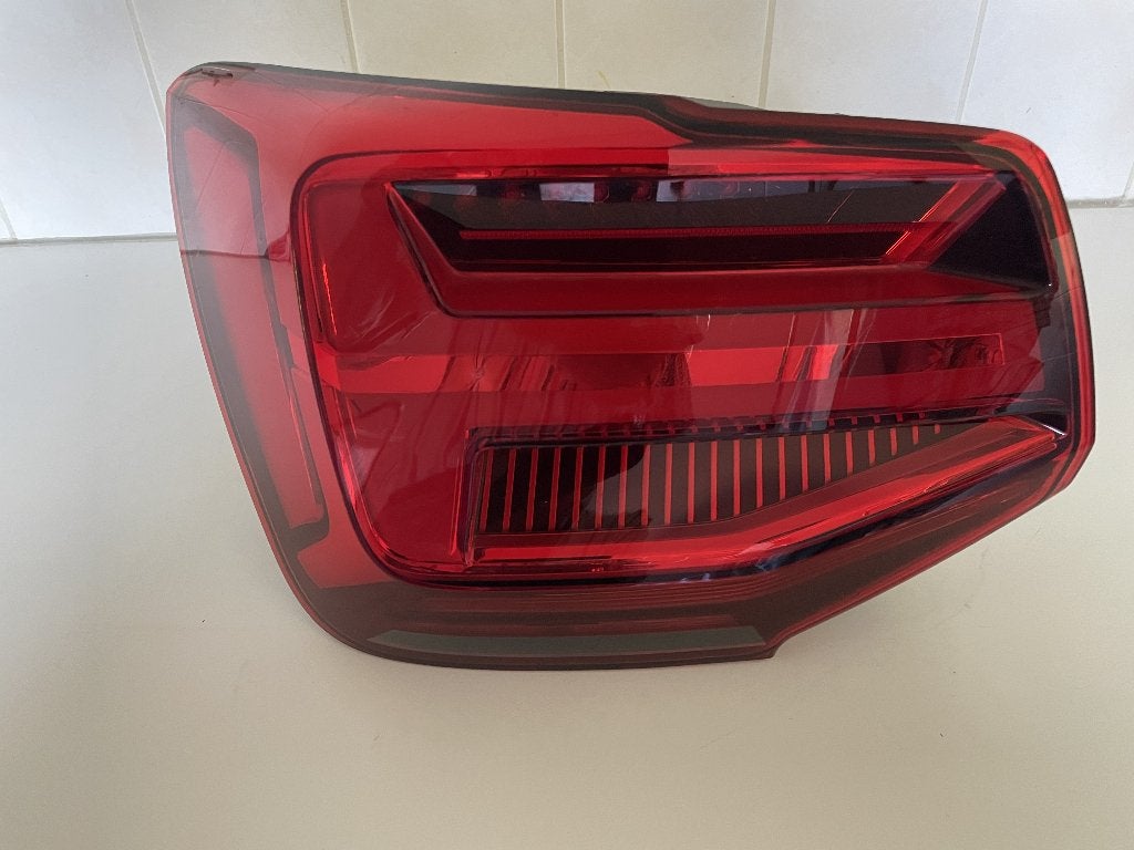 Achterlicht links Audi Q2 81A model 2019, Ophalen of Verzenden, Gebruikt, Audi