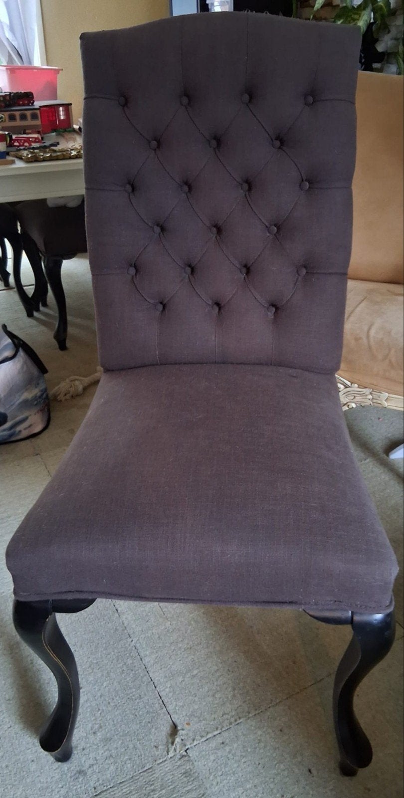 Elegante eetkamerstoel met gecapitonneerde rugleuning, Ophalen, Gebruikt, Stof, Vijf, Zes of meer stoelen