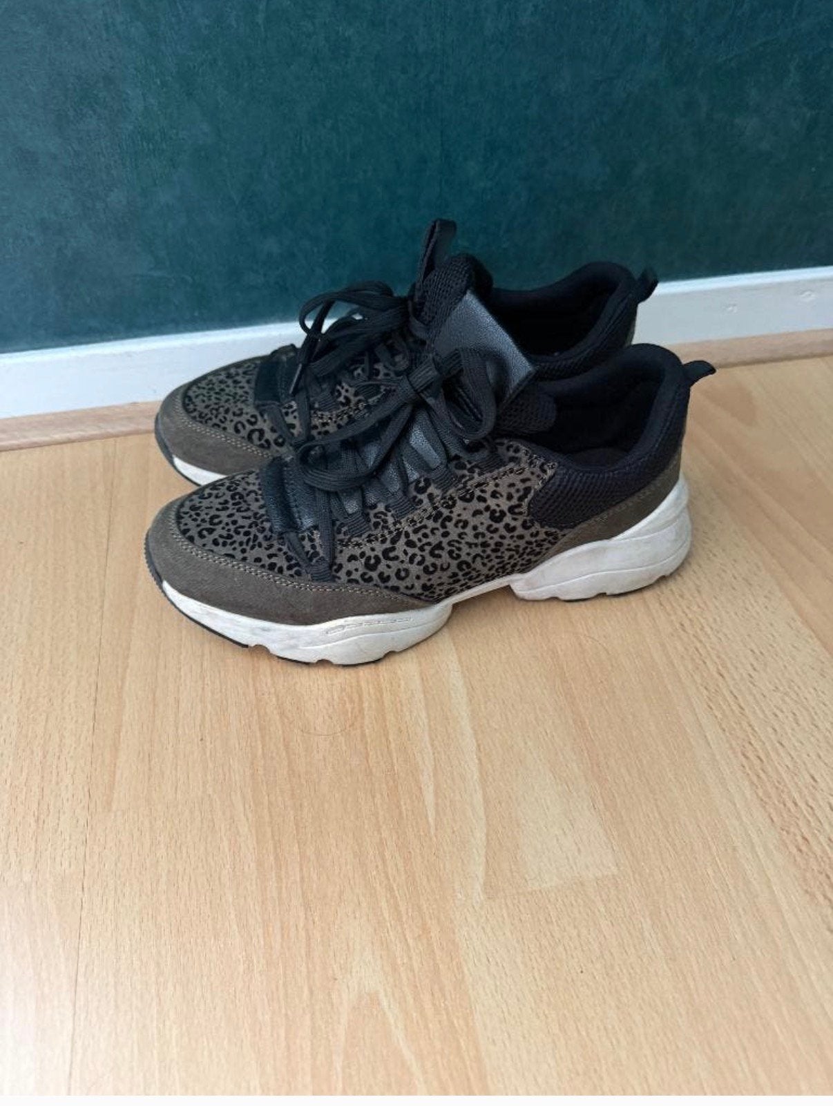 Schoenen maat 37, Ophalen of Verzenden, Gedragen, Zwart, Sneakers of Gympen