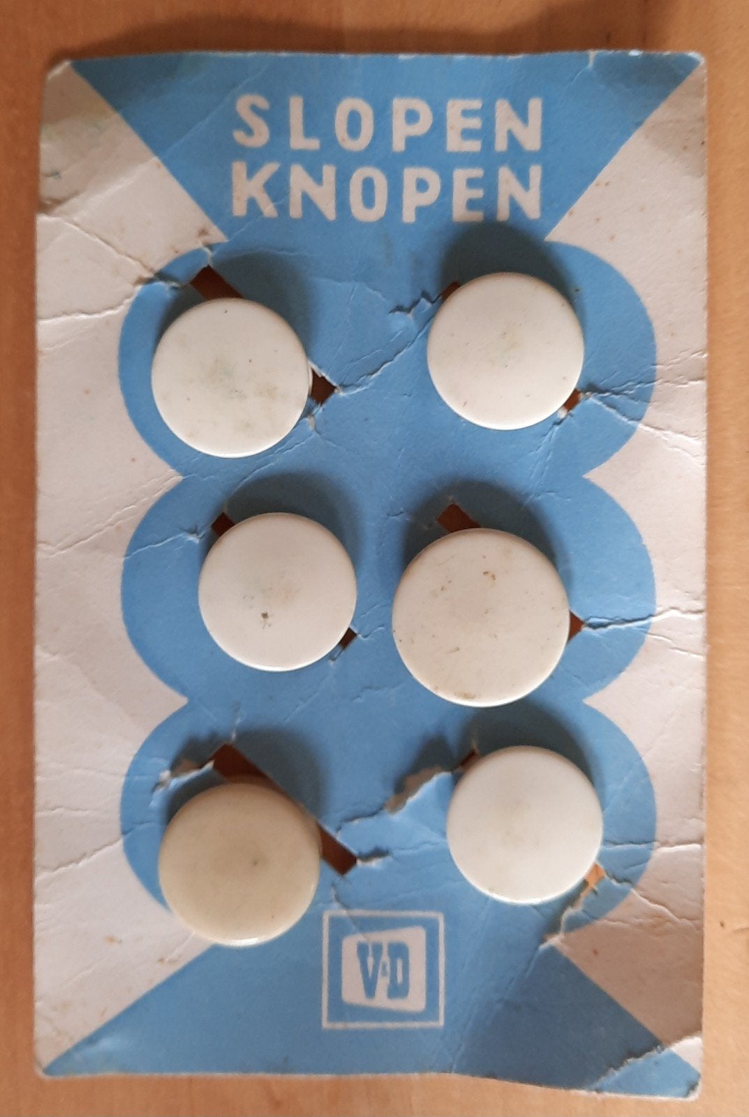 Set van 6 vintage witte knopen - V&D, Ophalen of Verzenden, Landmacht, Nederland
