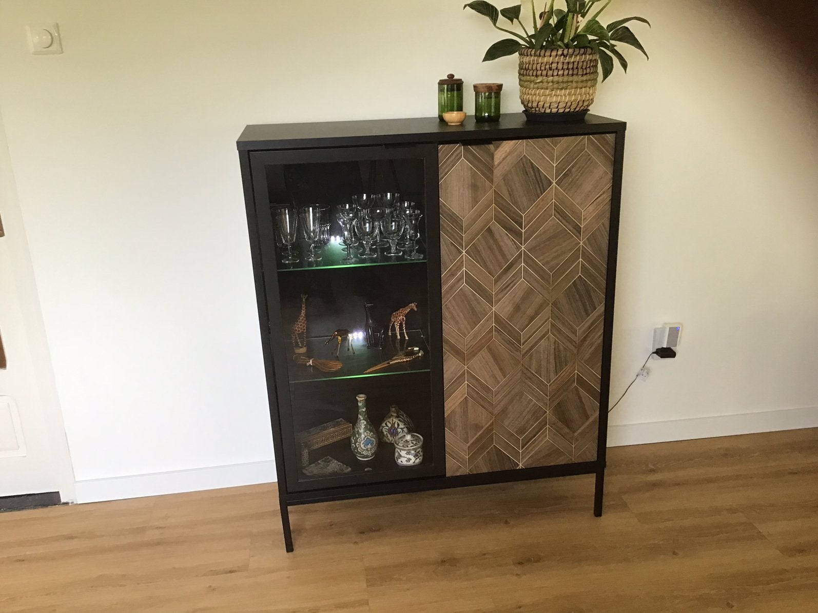 Kast met verlichting van Goossens, Ophalen, Zo goed als nieuw, 25 tot 50 cm, 200 cm of meer