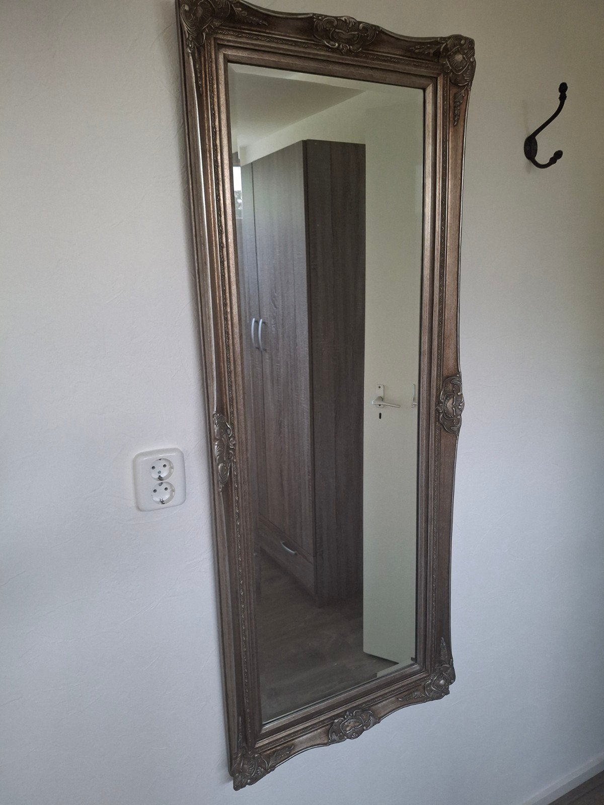 Grote spiegel met barok lijst - 56x136 cm, Huis en Inrichting, Woonaccessoires | Spiegels, Ophalen, Gebruikt, 100 tot 150 cm, Rechthoekig