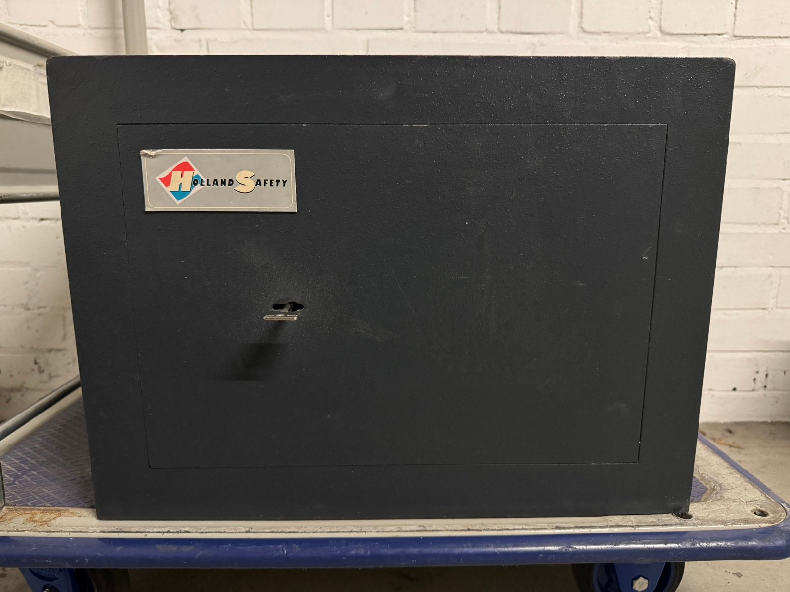 Zeer degelijke kluis brandkast pistoolkluis 2 sleutels, Ophalen, Brandkast