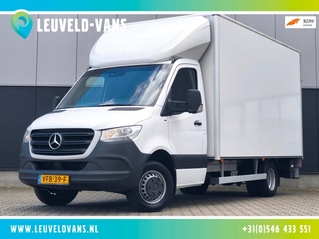 Mercedes-Benz Sprinter 516 BAKWAGEN LAADKLEP AUTOMAAT M-BUX, Auto's, Bestelauto's, Automaat, Achterwielaandrijving, Gebruikt, Euro 6