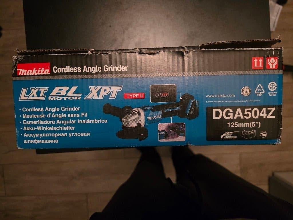 Makita slijptol, Ophalen, Nieuw, 700 tot 1000 watt, Haakse handslijpmachine