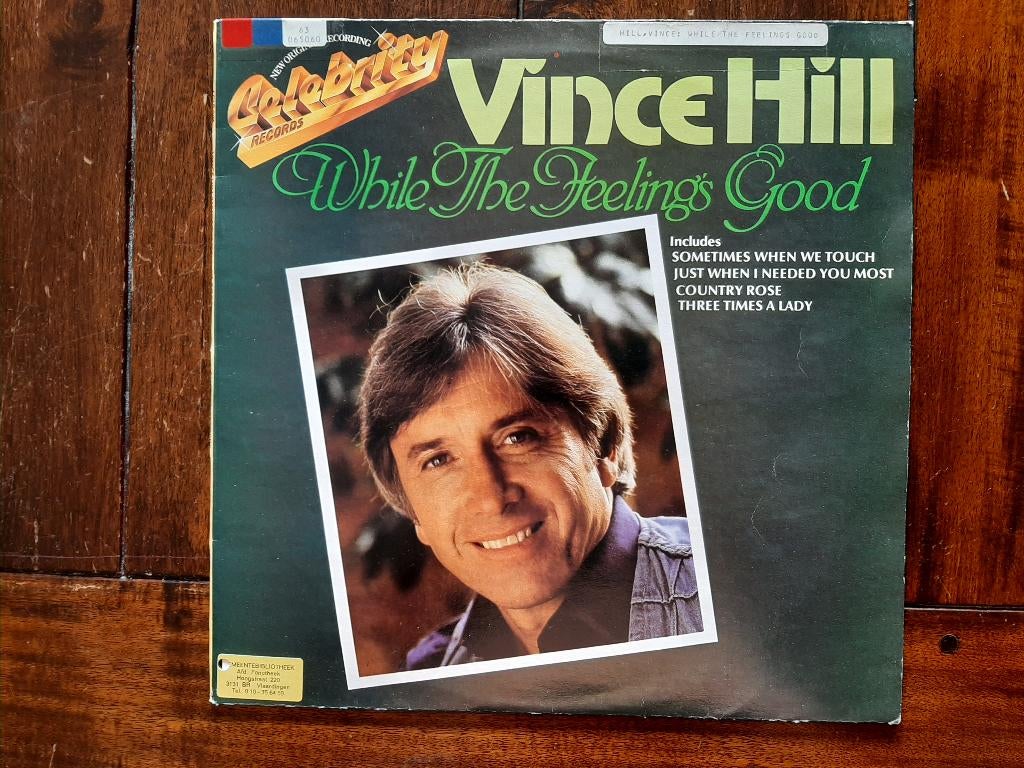 LP Vince Hill / While the feeling's good (1980), Inclusief binnenhoes, Ophalen of Verzenden, Gebruikt, 12 inch
