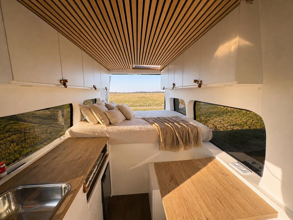 Luxe Buscamper met vol bed en douche., Caravans en Kamperen, Campers, Overige merken, Ringverwarming, Fiat, Dakluik