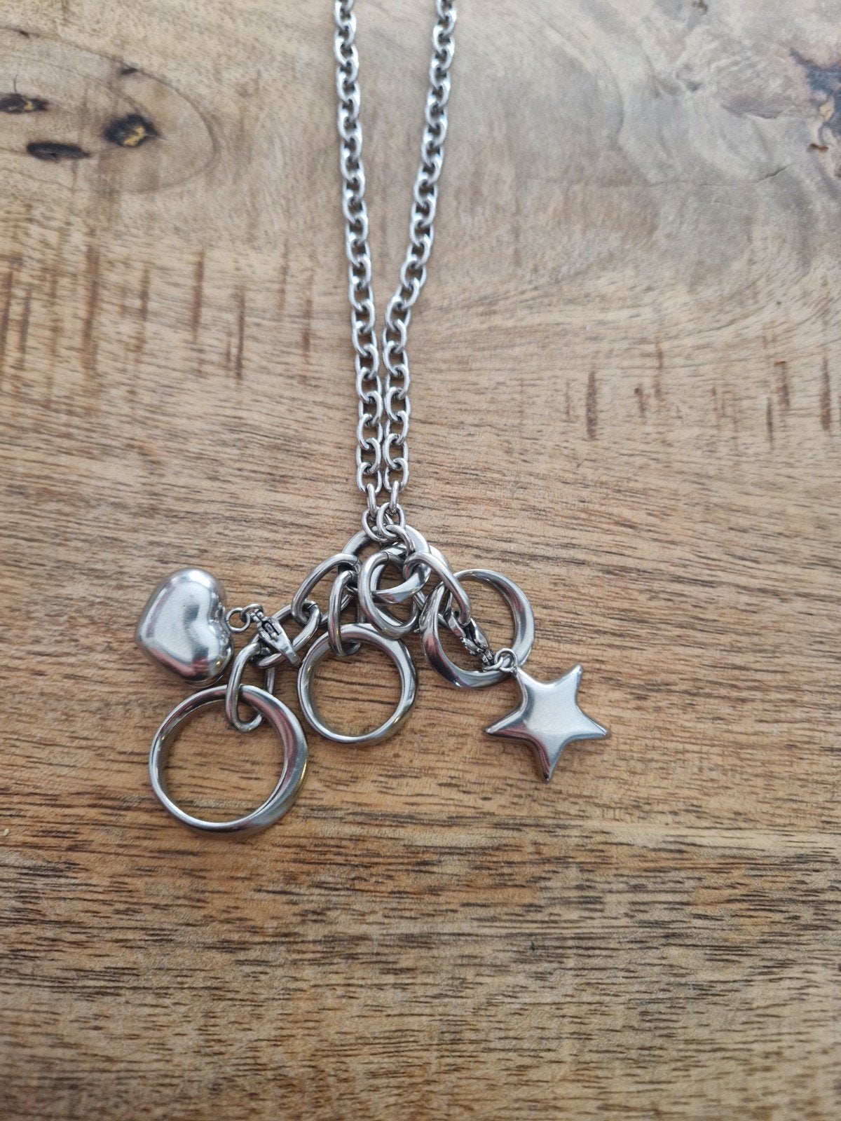 Victoria ketting met hangers - 50cm, Gebruikt, Ophalen of Verzenden, Zilver, Overige materialen