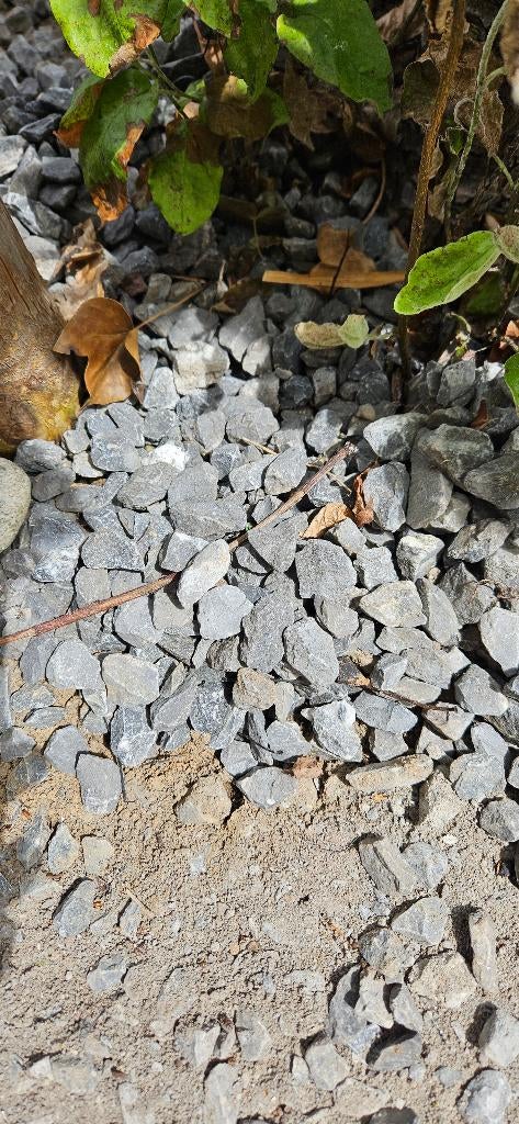 Kiezelstenen/split, gratis op te halen, Tuin en Terras, Grind, Keien en Split, Ophalen, Gebruikt, Split, Basalt