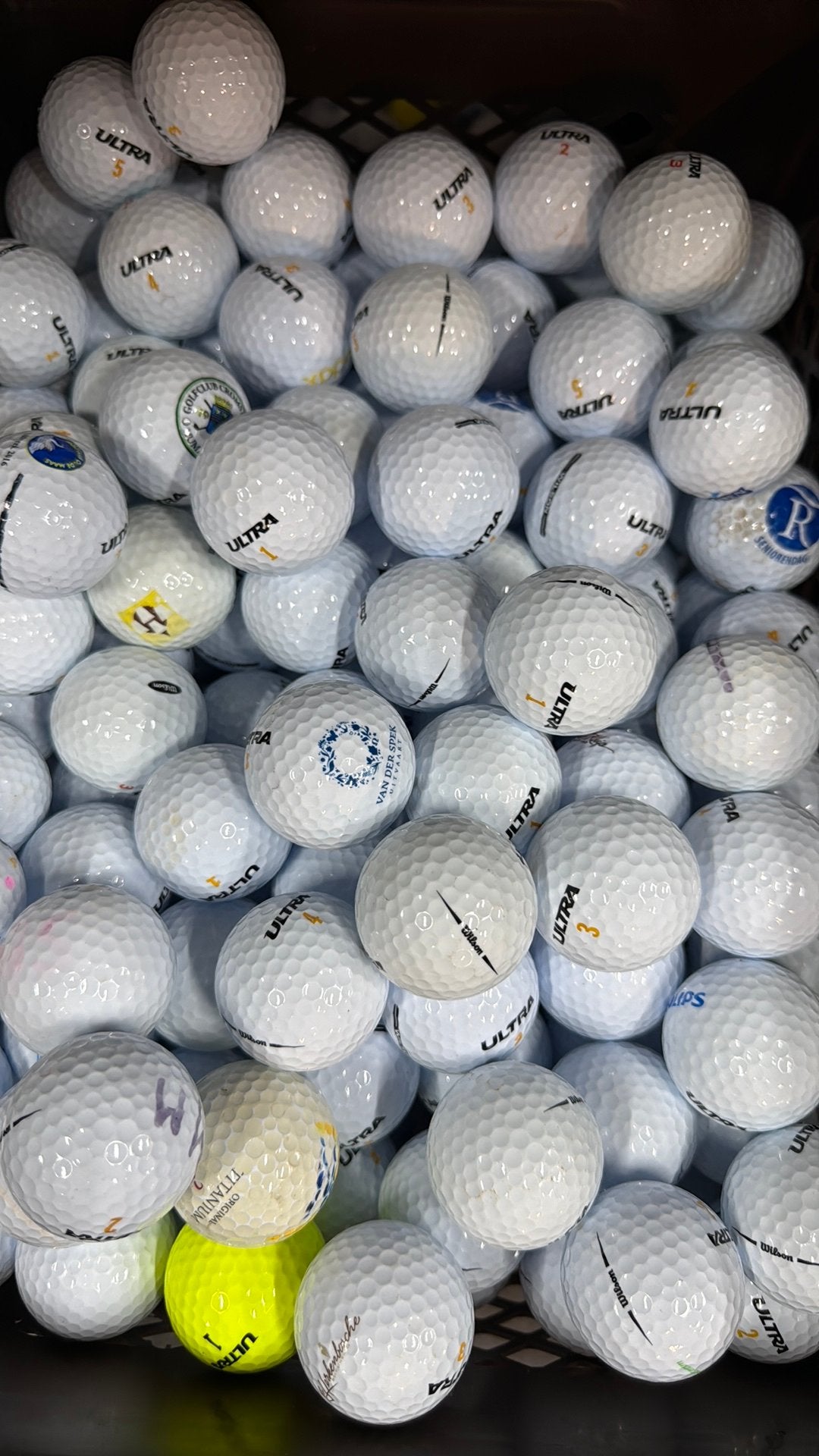 100 Wilson Ultra Golf Balls, Sport en Fitness, Golf, Ophalen of Verzenden, Zo goed als nieuw, Club