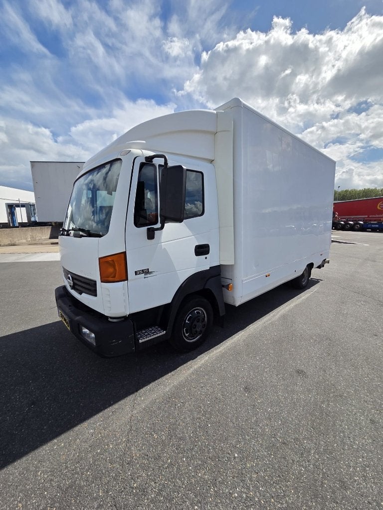 Nissan Atleon 150.35 TK0 2008 LAGE KM STAND ! RIJBEWIJS B, 2953 cc, 4 cilinders, 3060 kg, Wit