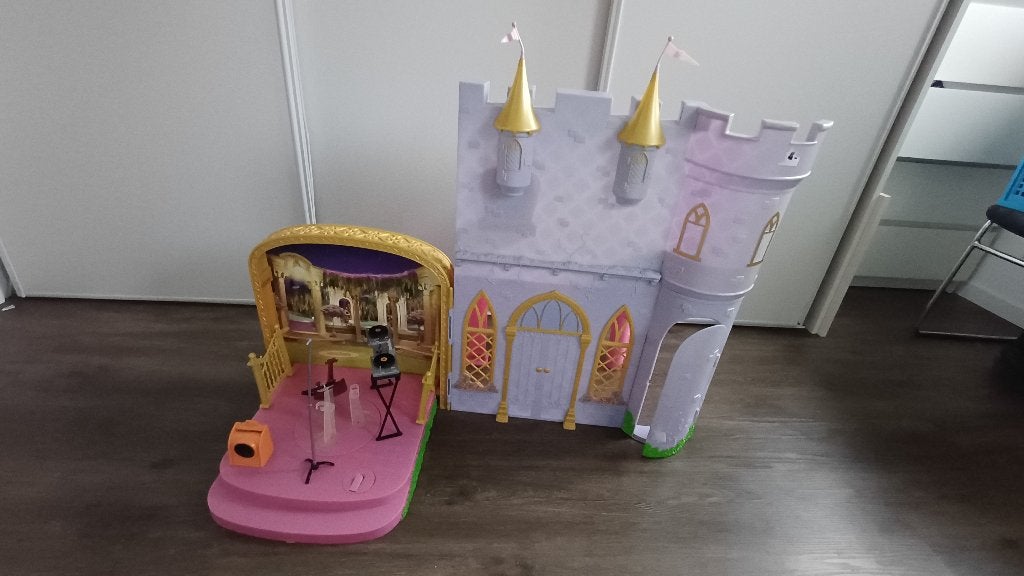 Vintage Barbie Dancing Princesses Magical  Castle 2006, Ophalen, Gebruikt, Barbie