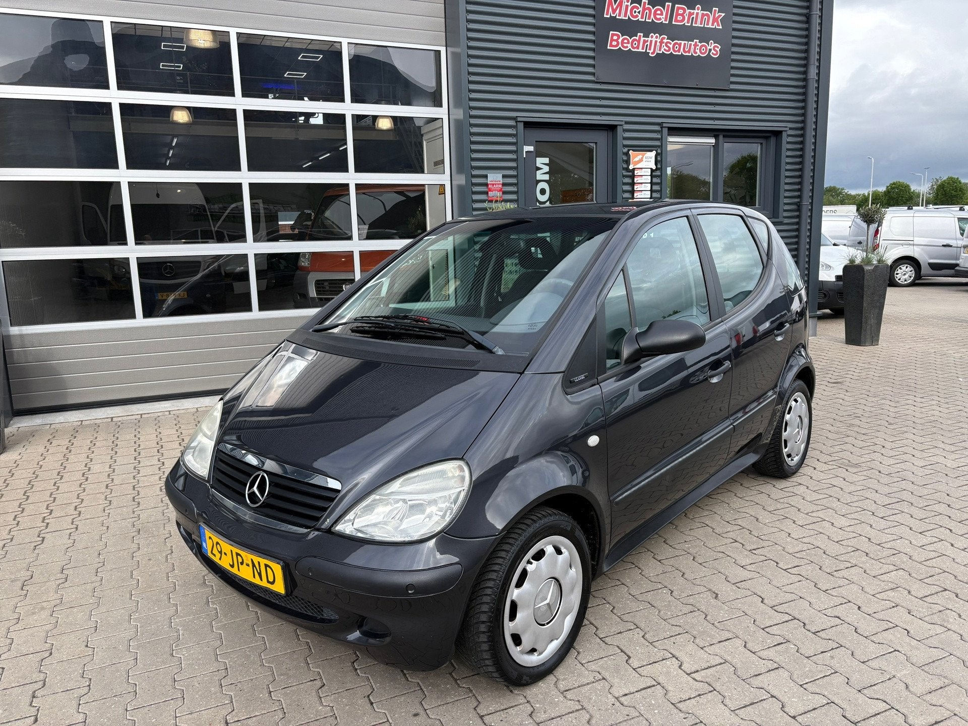 Mercedes-Benz A-klasse 140 Automaat Apk 2027, Auto's, Stof, Zwart, Origineel Nederlands, Bedrijf