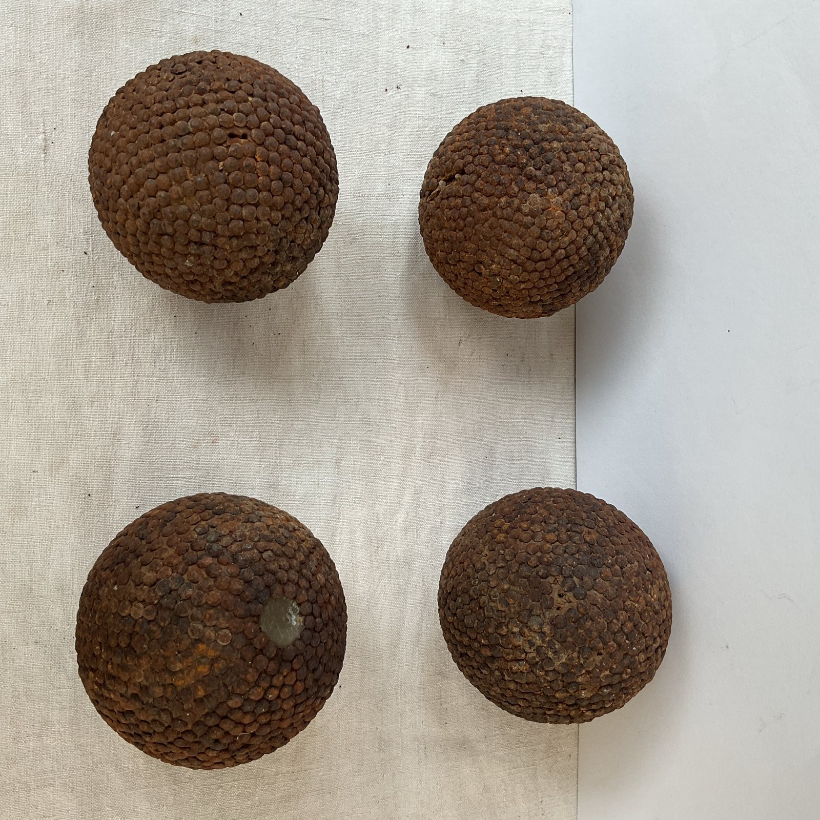 4 antieke jeu de boule ballen,petanque,Lyon,spijker samen€20, Ophalen of Verzenden