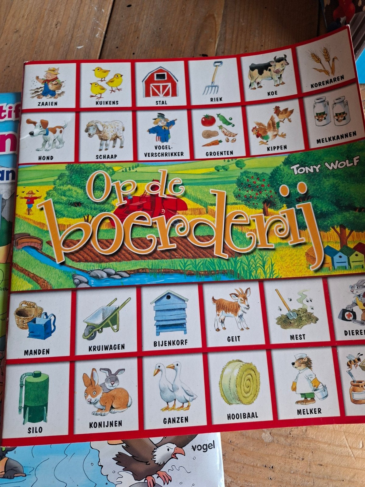 Tony Wolf - Op de boerderij - Zoekboek/Prentenboek, Ophalen of Verzenden, Gebruikt, Overige typen