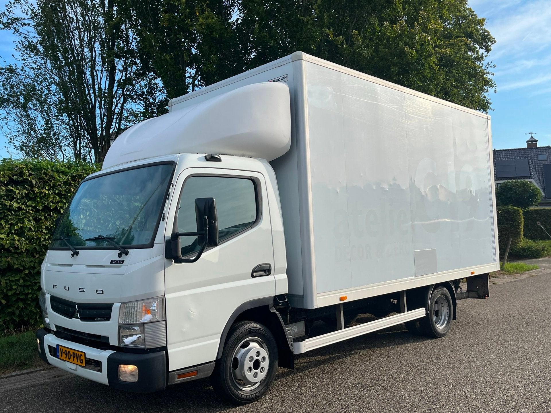 Mitsubishi Fuso Canter 3C15 3.0 Bakwagen | Laadklep, Auto's, Euro 5, Gebruikt, Zwart, 4 cilinders
