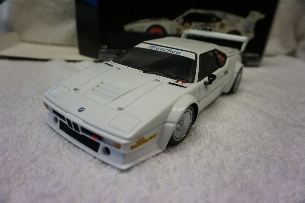 BMW M1 Wit München Minichamps 1:18 Le Mans 1981, Ophalen of Verzenden, Gebruikt, Auto, MiniChamps