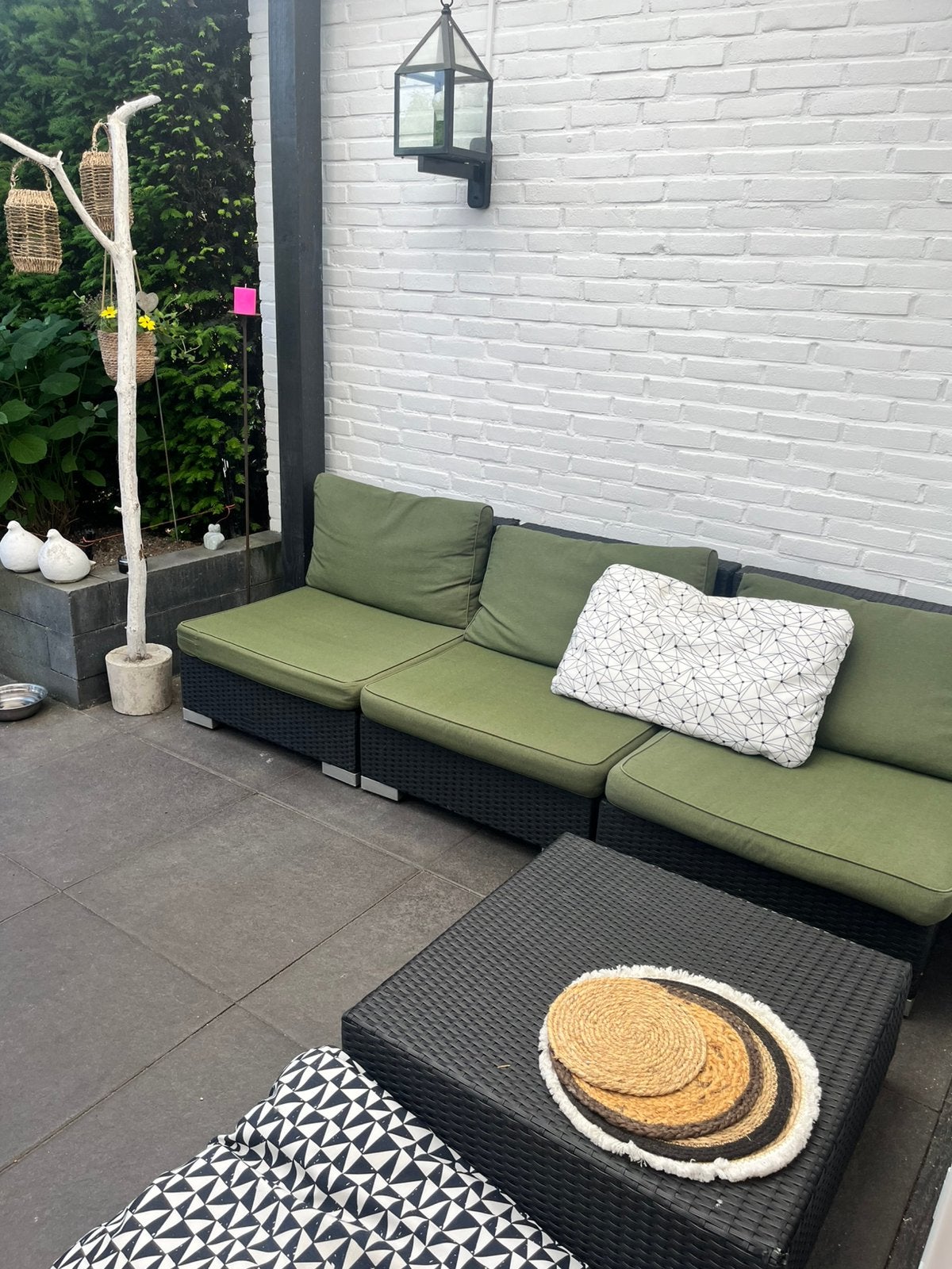 Loungeset met mosgroene kussens, Tuin en Terras, Tuinsets en Loungesets, Ophalen, Gebruikt, Bank, 3 zitplaatsen