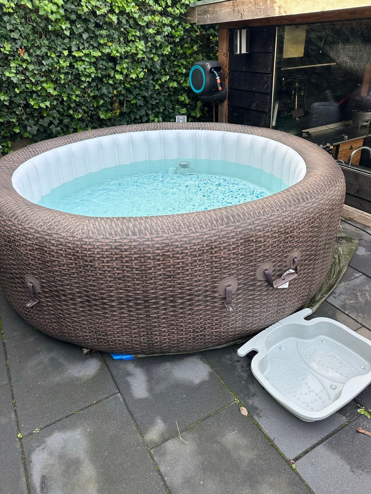 Lay-Z-Spa Bestway 7 pers opblaasbare jacuzzi met accessoires, Ophalen, Gebruikt, 200 tot 300 cm, Opblaaszwembad
