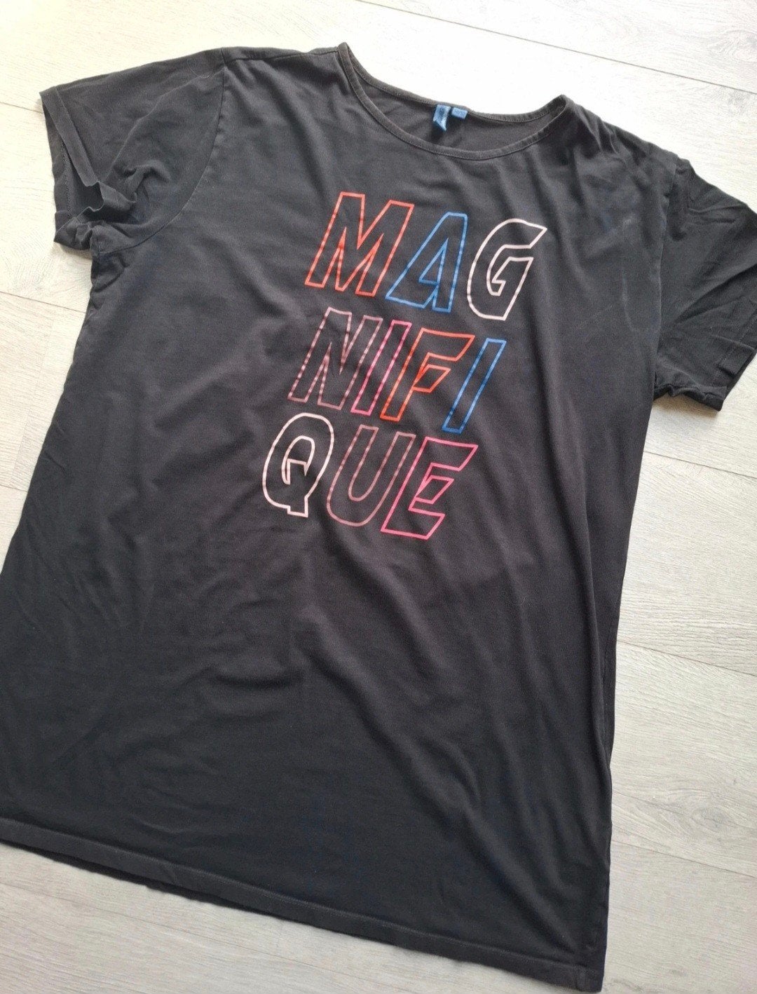 Zwart slaapshirt maat 50 met 'Magnifique' opdruk, Kleding | Dames, Grote Maten, Zwart, Ophalen of Verzenden, Onbekend, Lingerie of Zwemkleding
