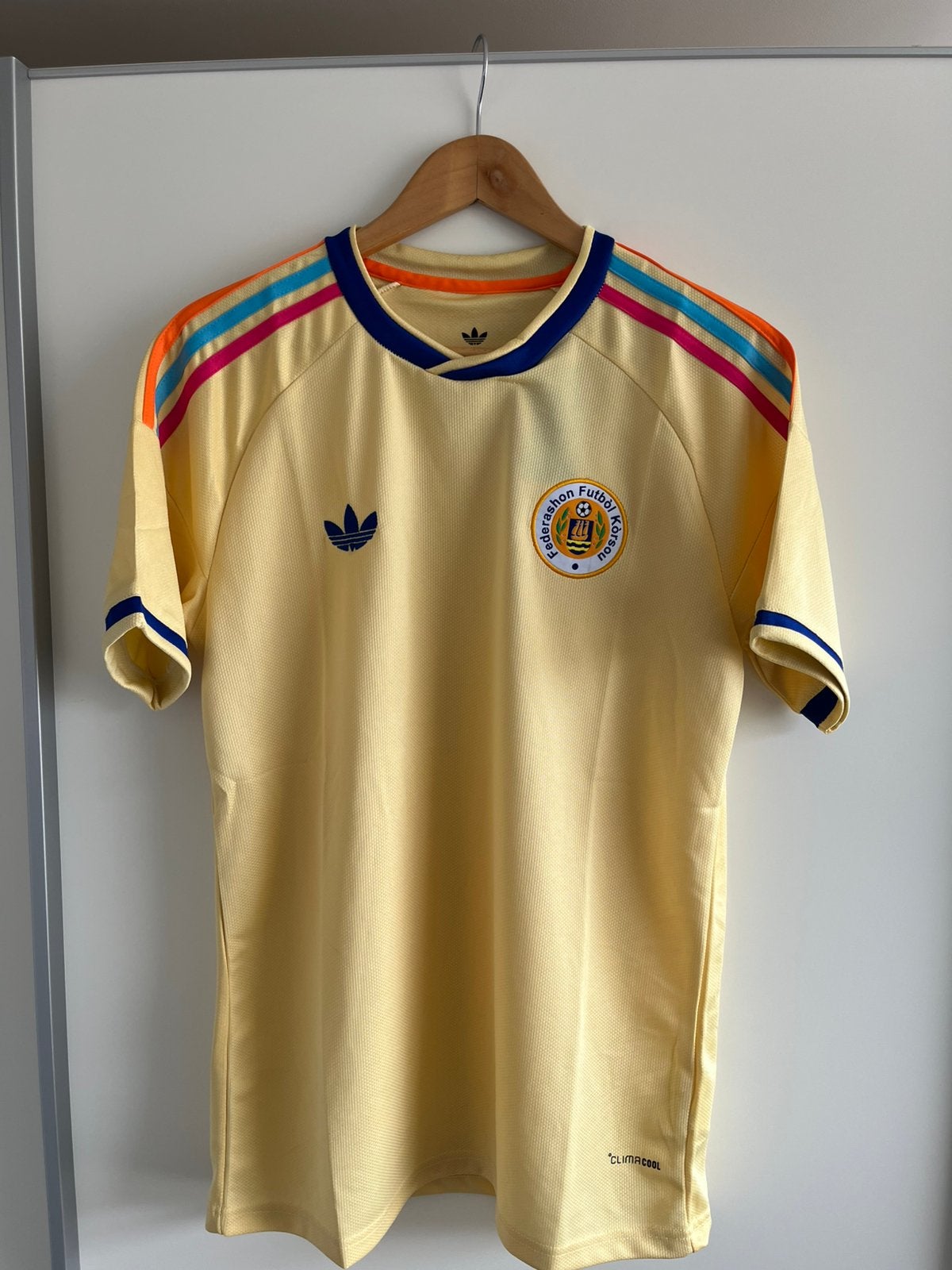Shirt Curacao WK maat L, Sport en Fitness, Voetbal, Verzenden, Zo goed als nieuw, Shirt