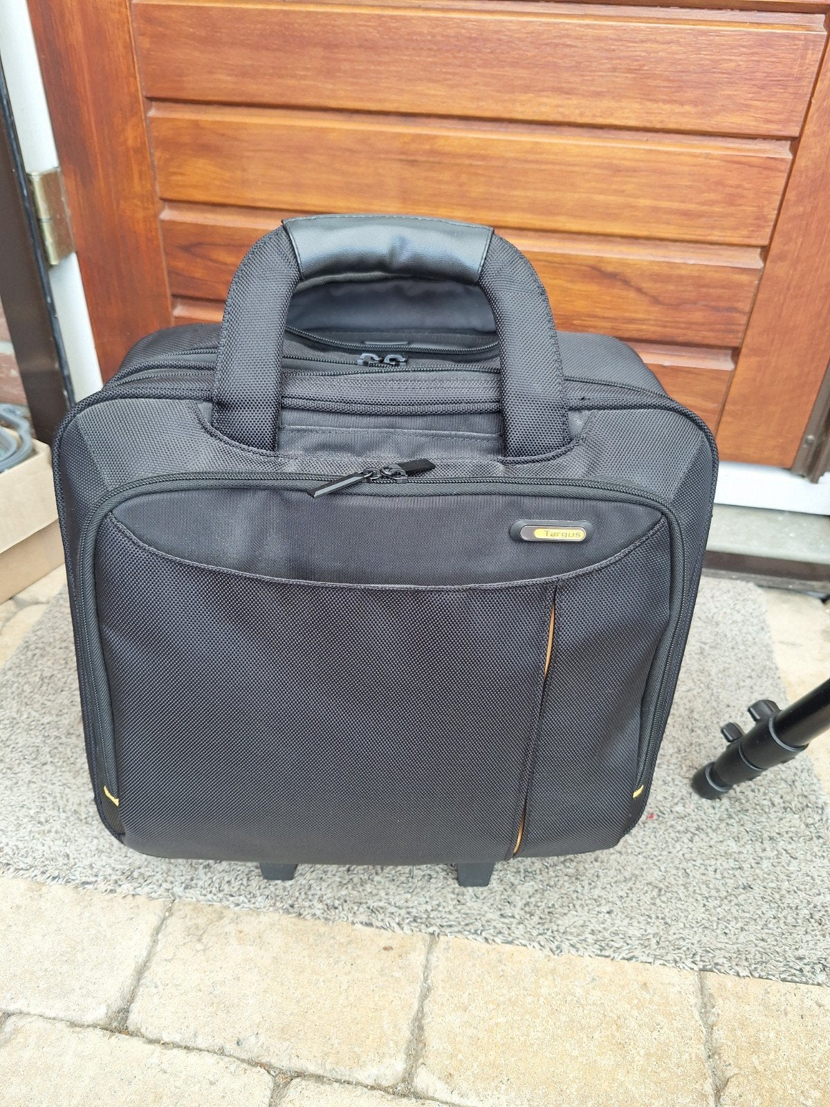 Targus Laptoptrolley - Zwart, met uitschuifbare handgreep, Ophalen, Zwart, Minder dan 35 cm, Wieltjes