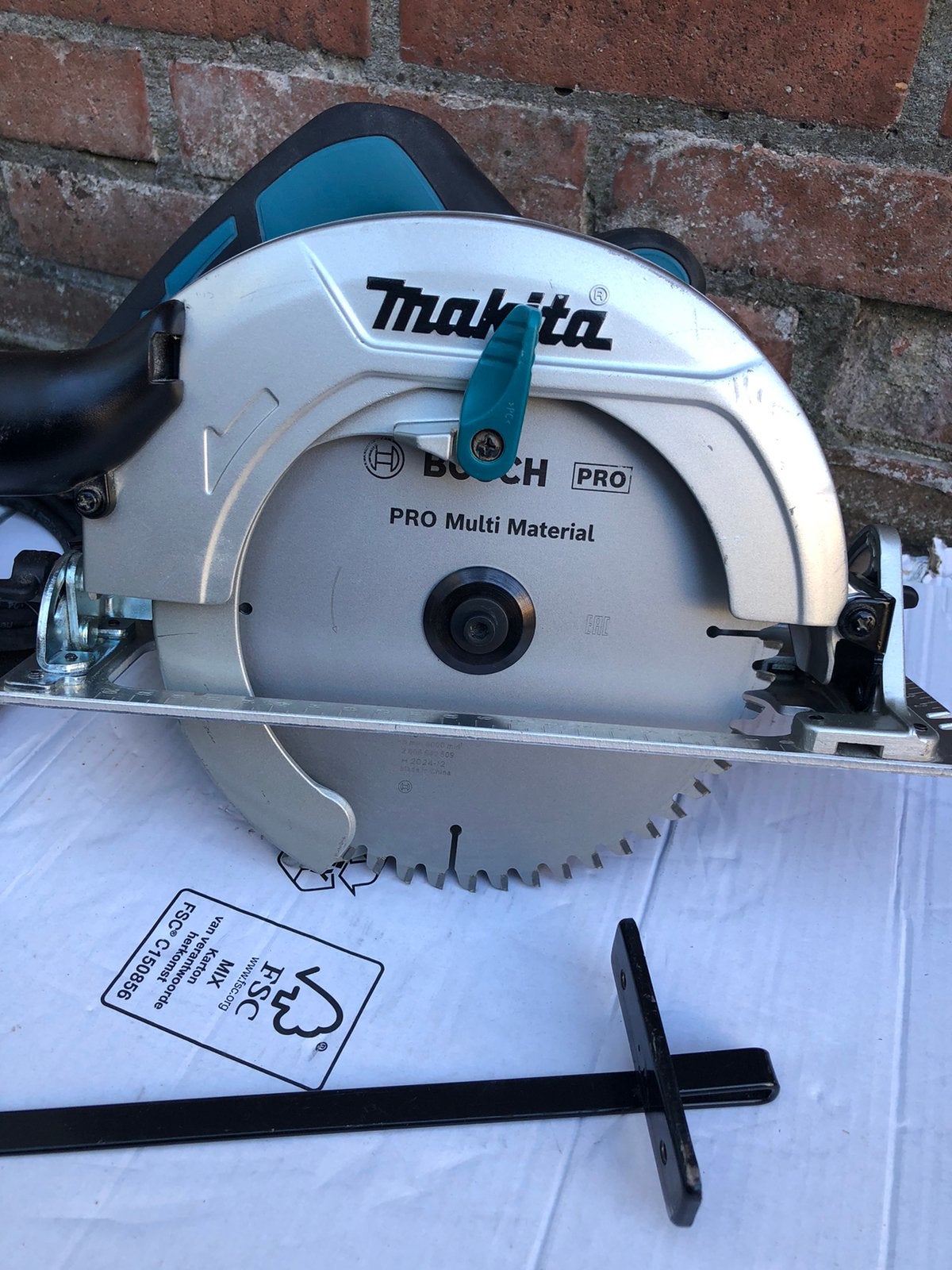 Als nieuw makita cirkelzaag HS7601J, Ophalen, Cirkelzaag, Zo goed als nieuw, 30 tot 70 mm