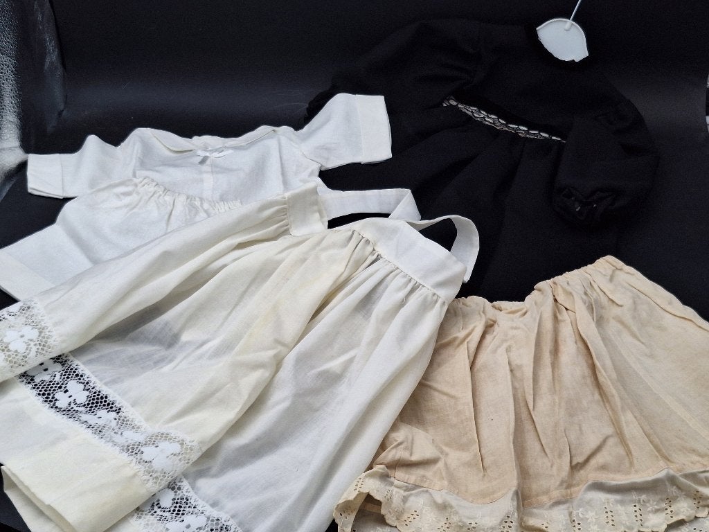 lot oude poppenkleding, jaren 40-50, 5 stuks, Ophalen of Verzenden