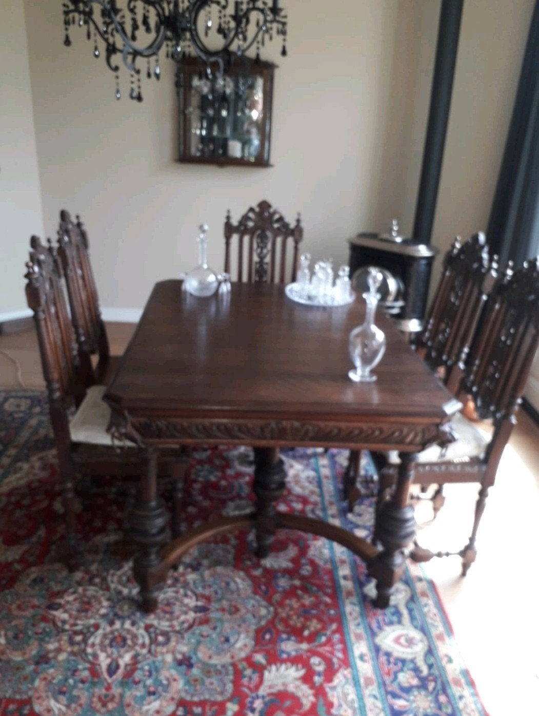 Antieke eethoek – buffetkast, tafel en stoelen – compleet, Ophalen, Gebruikt, Neo-renaissance stijl., 4 tot 6 stoelen