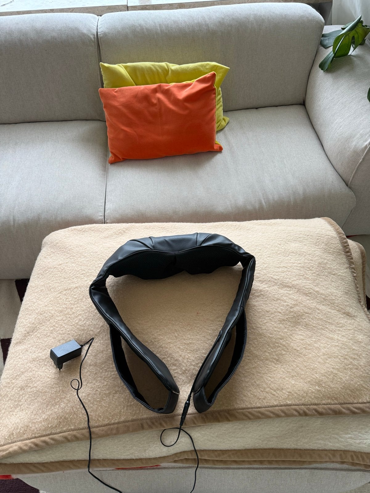 Nek- en Schoudermassageapparaat met Warmtefunctie, Sport en Fitness, Ophalen of Verzenden, Zo goed als nieuw, Apparaat