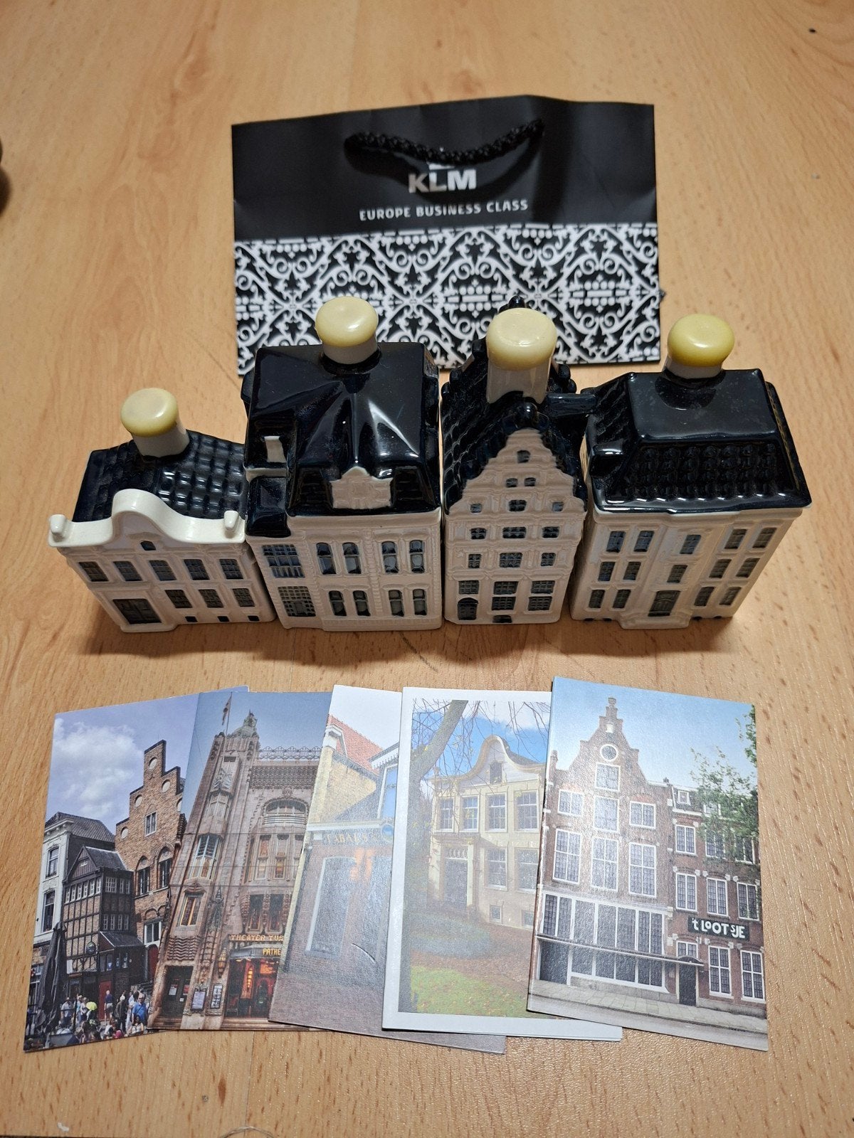 KLM huisjes 90, 91, 92, 93 met tasje en 5 flyers, Ophalen of Verzenden, Nieuw, 81 t/m 91, Gevuld