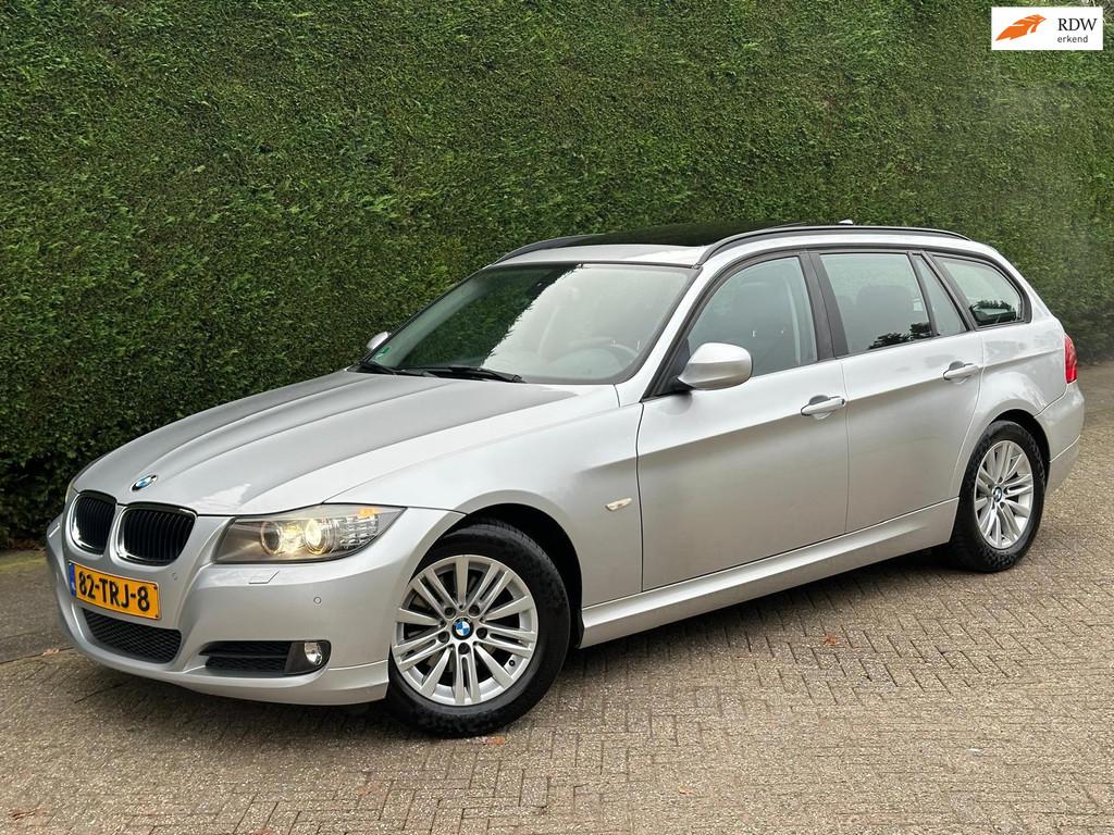 BMW 3-serie Touring 318i High Executive /AUTOMAAT/PANO/XENON, Automaat, Euro 5, 1435 kg, Leder