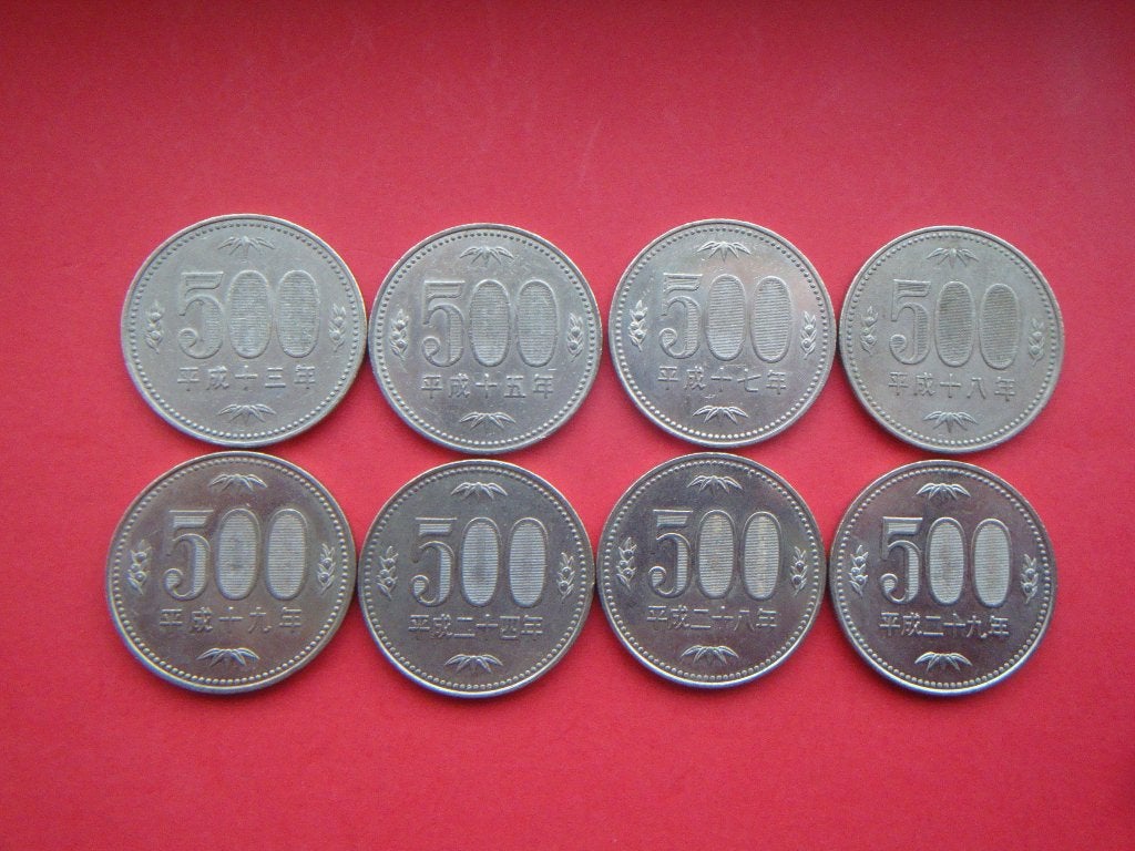 Kavel Japan setje munten 500 Yen 2005 / 2017., Verzenden, Oost-Azië, Setje