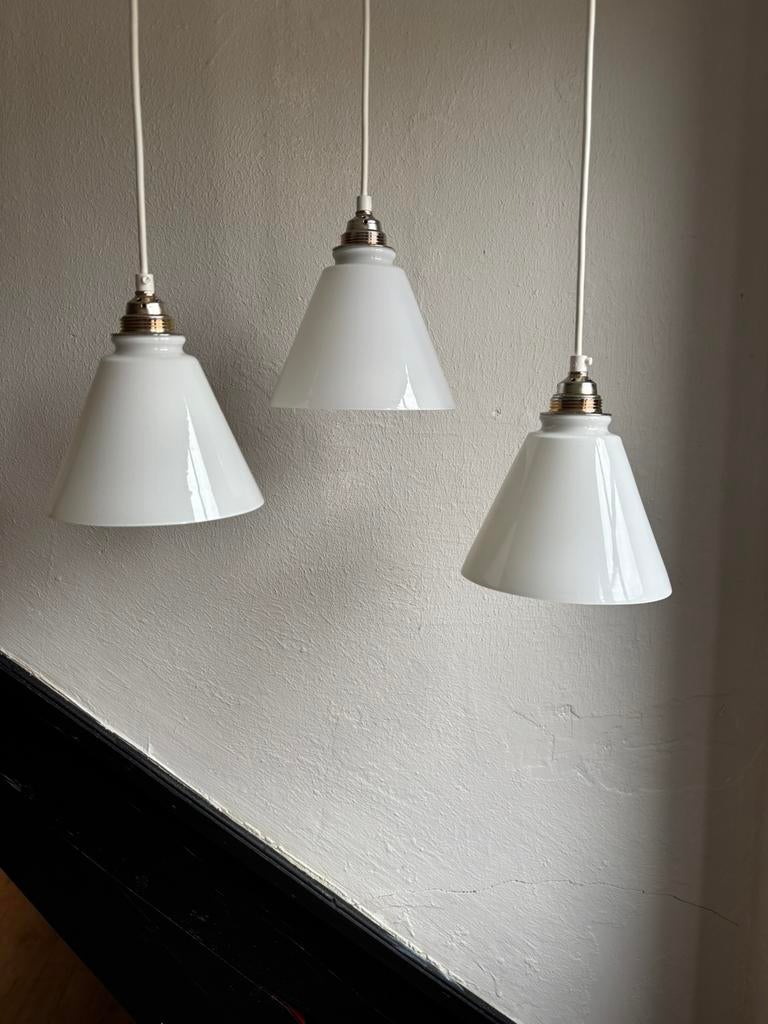 Set 3 vintage melkglas driehoek glazen opaline hanglamp wit, Ophalen of Verzenden, Zo goed als nieuw, Glas, Minder dan 50 cm