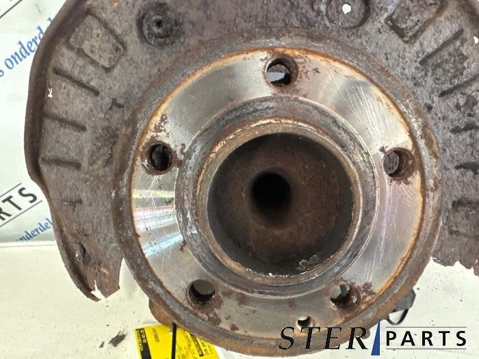 Fusee links-voor van een Mercedes Vito, Auto-onderdelen, Gebruikt, -, Ophalen of Verzenden, -