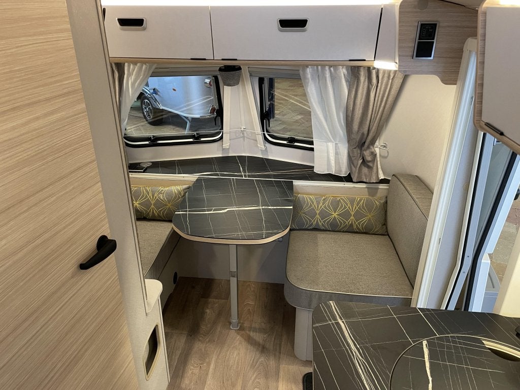 Eriba Touring 540 Urban, Overige typen, Standaardzit, Bedrijf, 4 tot 5 meter