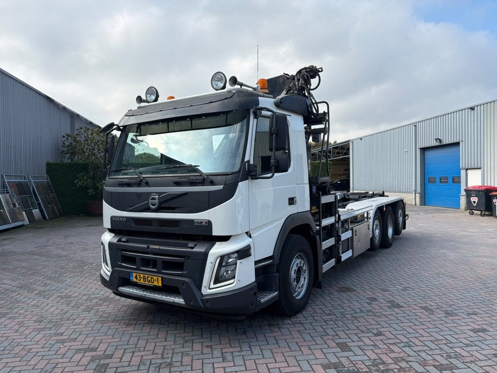 Volvo FMX 420 8x2, 2015 incl. HMF kraan en container systeem, Automaat, Achterwielaandrijving, Euro 6, 428 pk