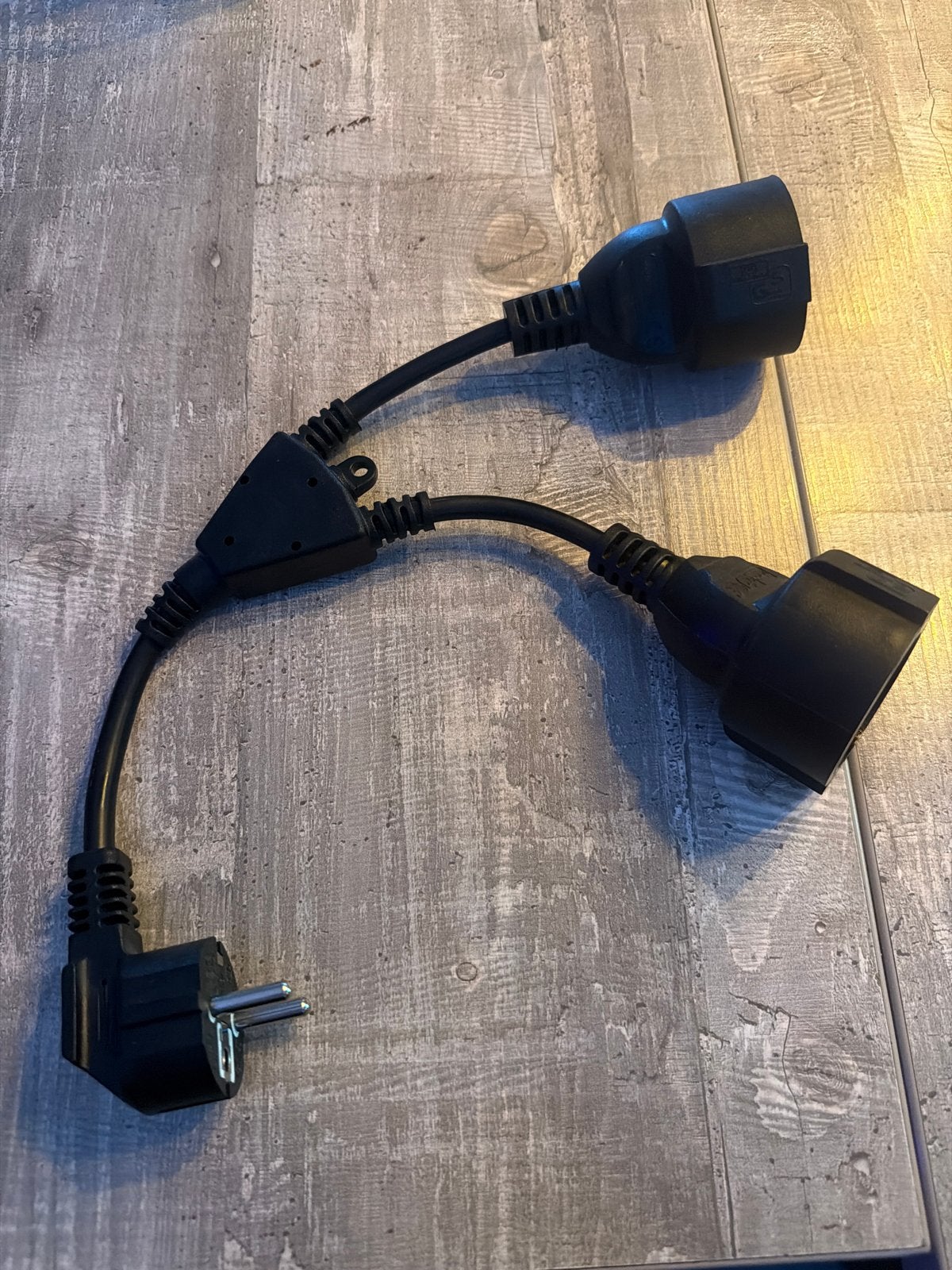 Stekkerdoos met 2 stopcontacten - splitter, Ophalen of Verzenden, Gebruikt, Overige merken, Stekkerdoos