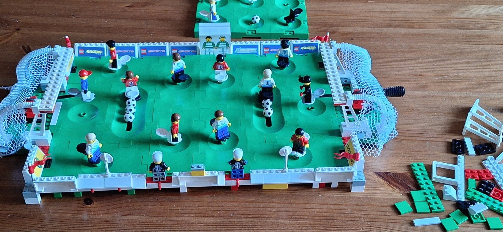 Lego 3409  Voetbal Tafel uit het jaar 2000, Ophalen, Gebruikt