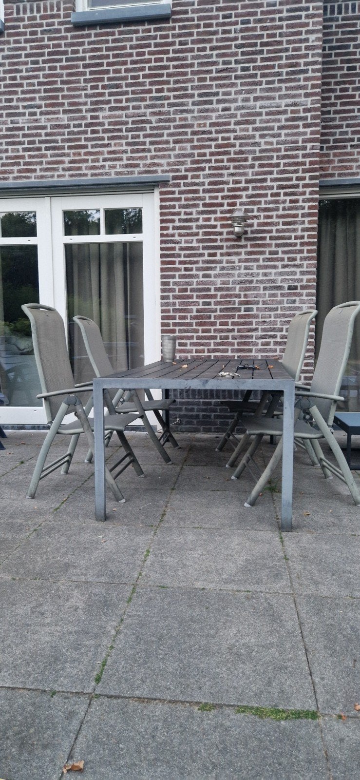 Tuintafel met 4 stoelen - Gratis af te halen, Tuin en Terras, Tuintafels, Ophalen