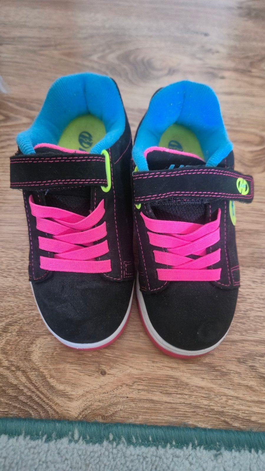 Heelys rolschoenen maat 30 - Zwart/Roze met wieltjes, Ophalen, Zo goed als nieuw, Kinderen